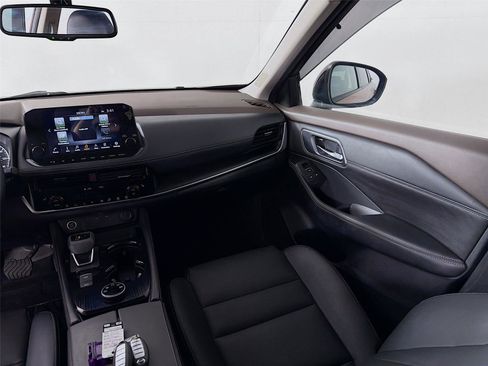 Used 2021 Nissan Rogue SL w/ Premium Package image 23