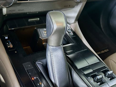 Used 2020 Lexus GX 460 Premium image 25