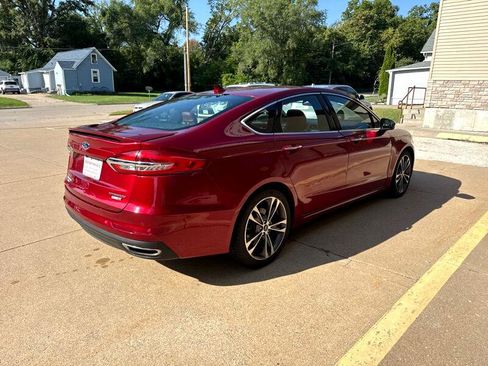 Used 2019 Ford Fusion Titanium image 4