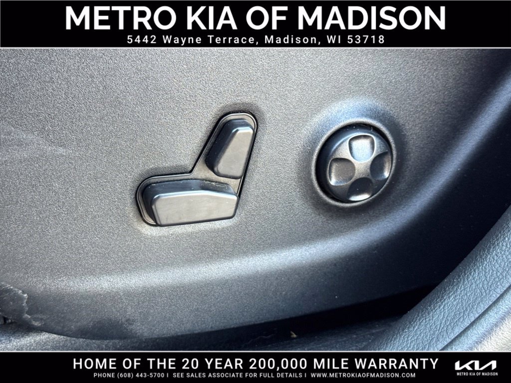 Used 2021 Jeep Cherokee Latitude Lux w/ Comfort/Convenience Group AWD/4WD image 14