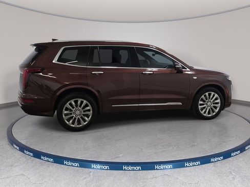 Used 2022 Cadillac XT6 Premium Luxury w/ Technology Package AWD/4WD image 5