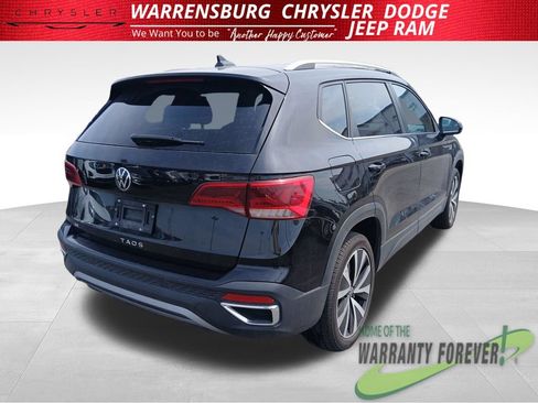 Used 2024 Volkswagen Taos SE FWD image 4