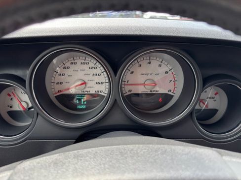 Used 2009 Dodge Challenger SRT8 RWD image 22