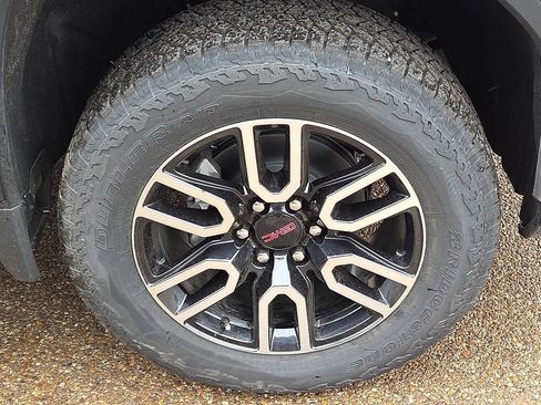New 2026 GMC Sierra 1500 AT4 w/ AT4 Premium Package AWD/4WD image 6