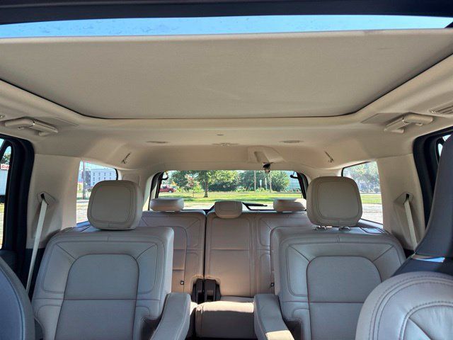 Used 2023 Lincoln Navigator Reserve AWD/4WD image 34