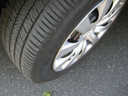 Used 2012 Toyota Corolla LE image 24