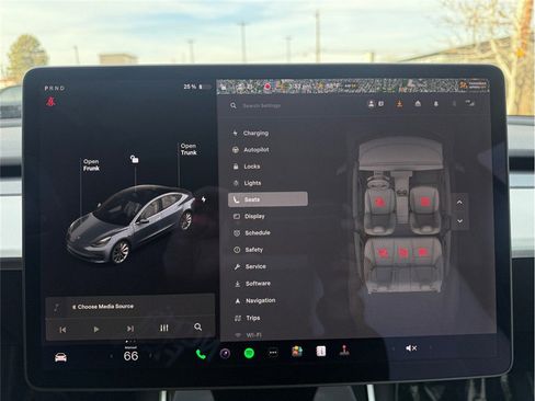 Used 2019 Tesla Model 3 Performance image 19