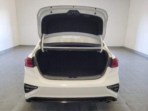 Used 2021 Kia Forte LXS FWD image 29