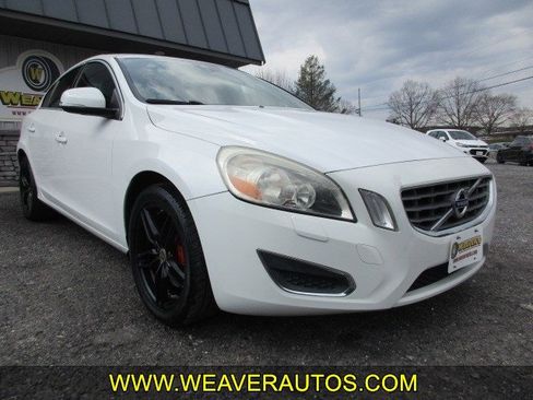 Used 2013 Volvo S60 T5 image 1
