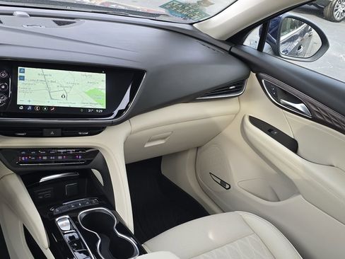 Certified 2023 Buick Envision Avenir image 7