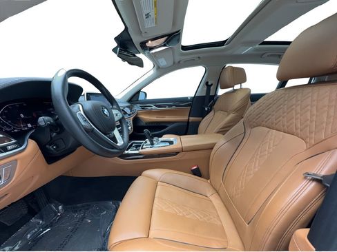 Used 2022 BMW 740i xDrive w/ Premium Package AWD/4WD image 21
