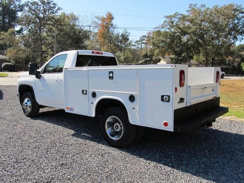 Used 2022 Chevrolet Silverado 3500 LT w/ Convenience Package image 4