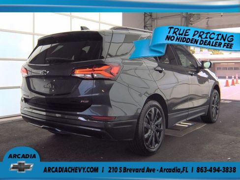 Used 2022 Chevrolet Equinox RS AWD/4WD image 2