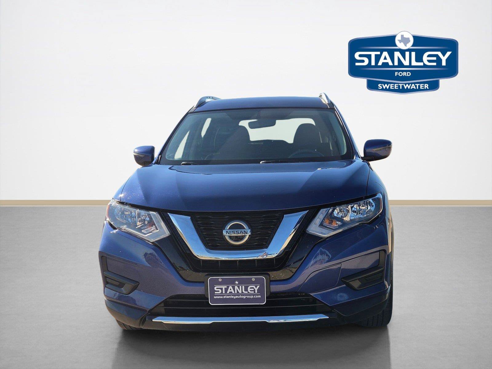 Used 2018 Nissan Rogue SV FWD image 2