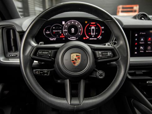Certified 2024 Porsche Cayenne Coupe AWD/4WD image 27