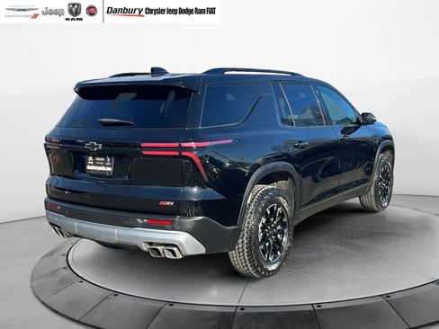 Used 2024 Chevrolet Traverse Z71 image 6