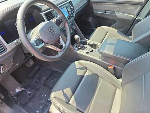 Used 2022 Volkswagen Atlas Cross Sport SE image 15