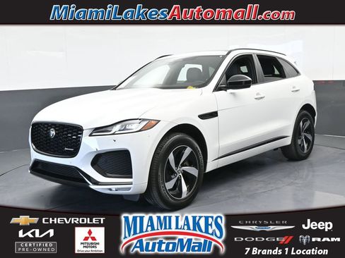 Used 2024 Jaguar F-PACE R-Dynamic S image 1