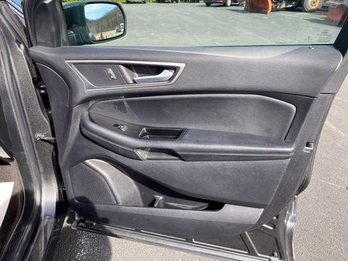 Used 2020 Ford Edge SEL w/ Convenience Package image 37