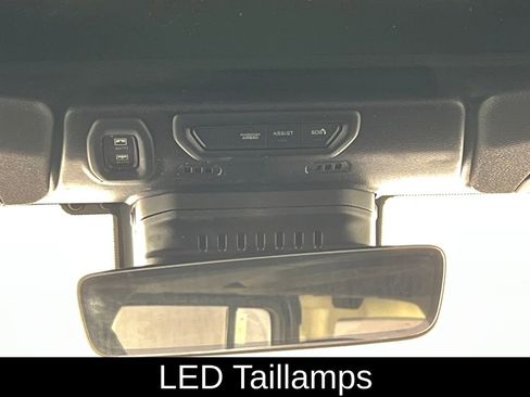 Used 2019 Jeep Wrangler Unlimited Sahara image 23