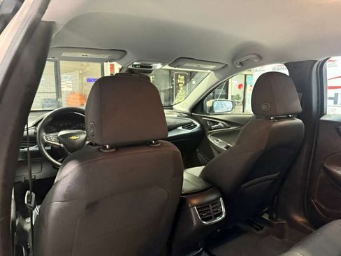 Used 2025 Chevrolet Malibu LT image 38