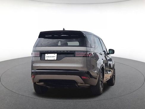 Used 2024 Land Rover Discovery Dynamic SE AWD/4WD image 5