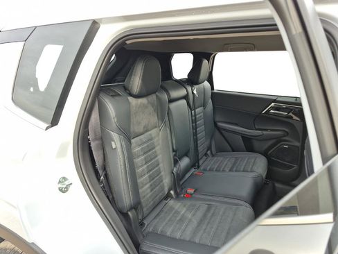 New 2026 Mitsubishi Outlander SE AWD/4WD image 31