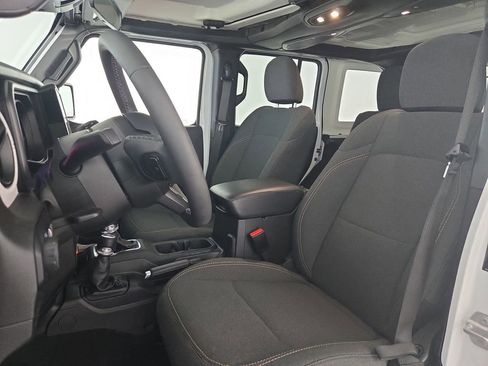 Used 2025 Jeep Wrangler Unlimited Sport AWD/4WD image 24