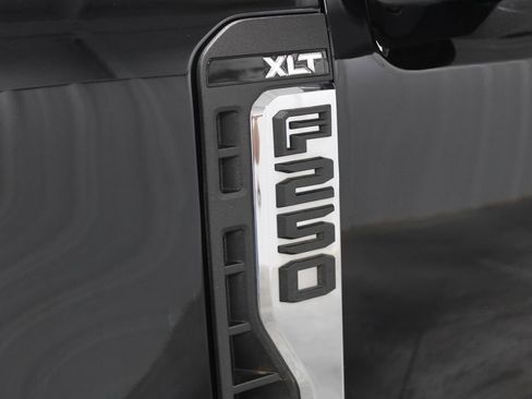 Used 2024 Ford F250 XLT image 14