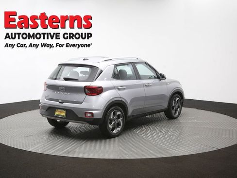 Used 2025 Hyundai Venue SEL FWD image 41