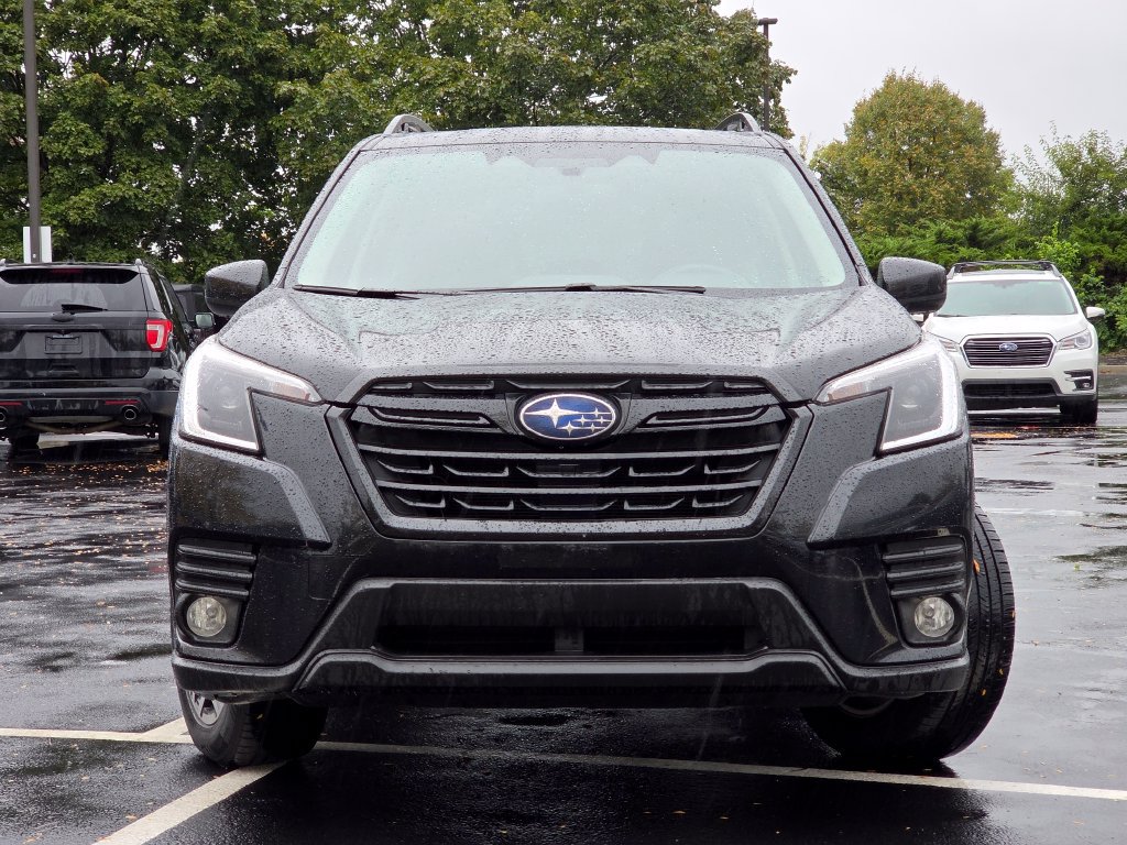 Used 2023 Subaru Forester Premium AWD/4WD image 18