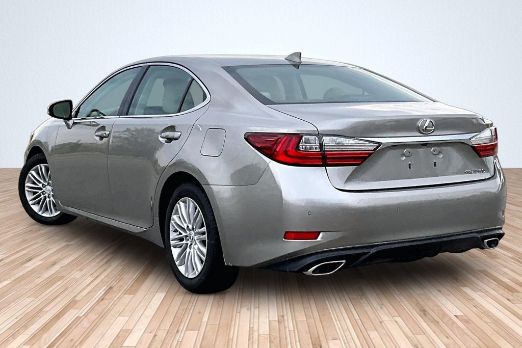 Used 2017 Lexus ES 350 w/ Premium Package FWD image 10