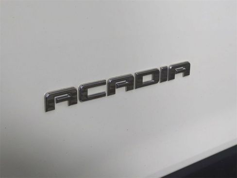 Certified 2019 GMC Acadia SLT image 31