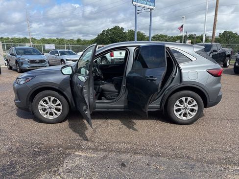 Used 2023 Ford Escape Active AWD/4WD image 4
