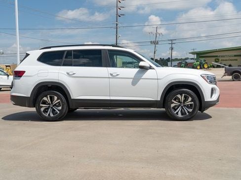 New 2026 Volkswagen Atlas SE FWD image 7