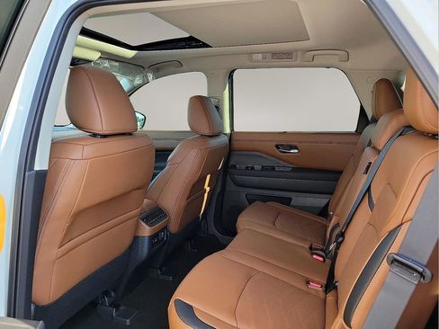 Used 2024 Nissan Pathfinder Platinum w/ Cargo Package FWD image 9