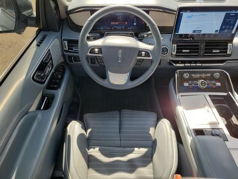 Certified 2024 Lincoln Navigator L Black Label AWD/4WD image 18