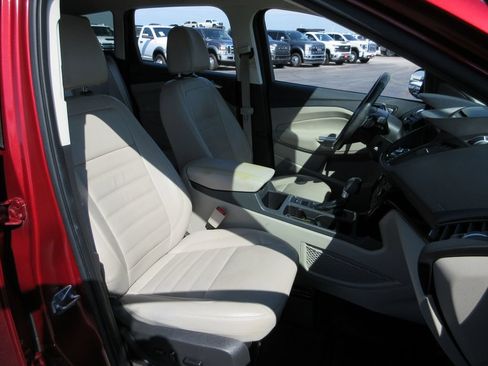 Used 2017 Ford Escape Titanium FWD image 22