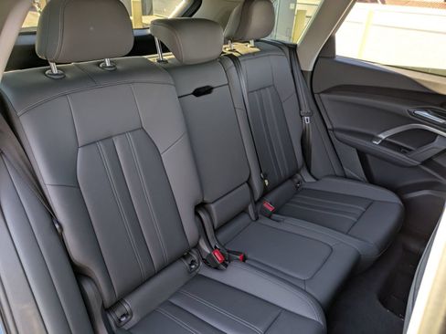 Used 2025 Audi Q5 Premium w/ Convenience Package AWD/4WD image 28