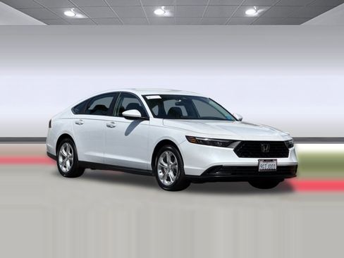 Used 2023 Honda Accord LX image 6