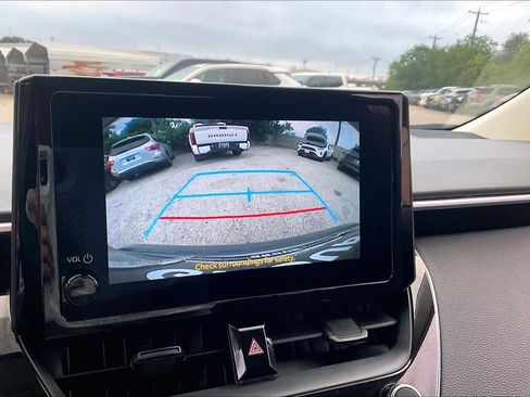 Used 2024 Toyota Corolla LE image 26