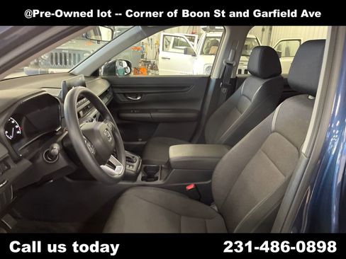 Used 2025 Honda CR-V LX image 13