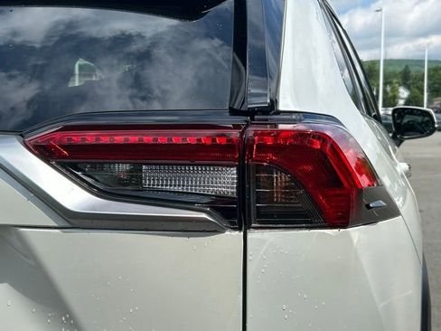Used 2021 Toyota RAV4 Limited AWD/4WD image 14