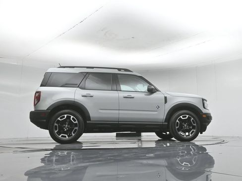 Certified 2023 Ford Bronco Sport Outer Banks w/ Tech Package AWD/4WD image 8
