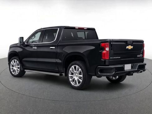 Used 2024 Chevrolet Silverado 1500 High Country w/ High Country Premium Package AWD/4WD image 7