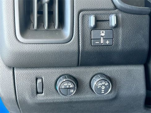 Used 2019 Chevrolet Colorado ZR2 w/ ZR2 Dusk Special Edition image 17