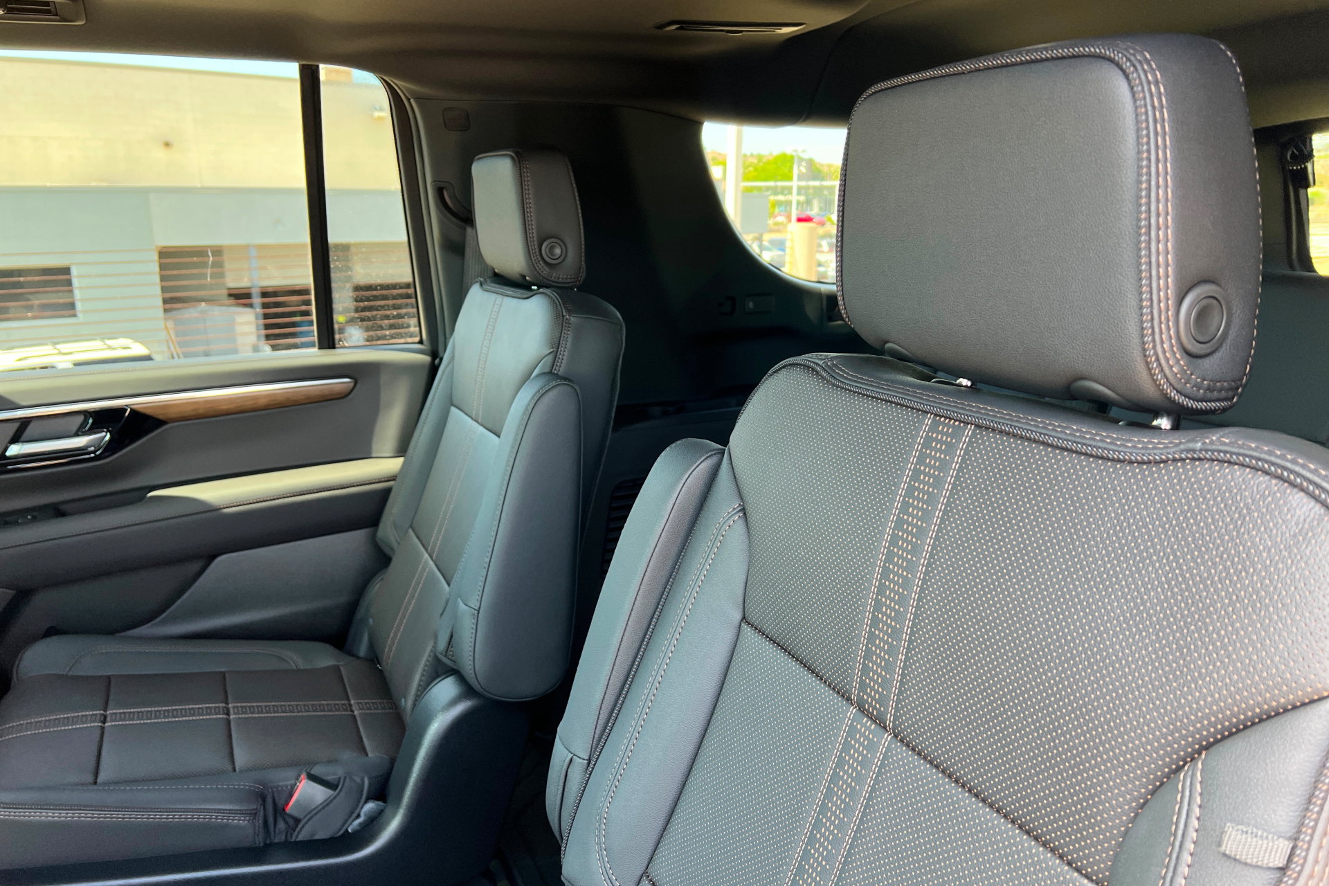 New 2026 Chevrolet Suburban High Country AWD/4WD image 21