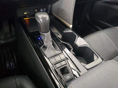 Used 2025 Toyota Camry XLE FWD image 34