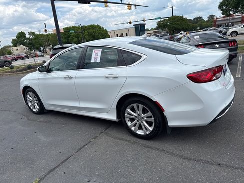 Used 2016 Chrysler 200 Limited FWD image 5