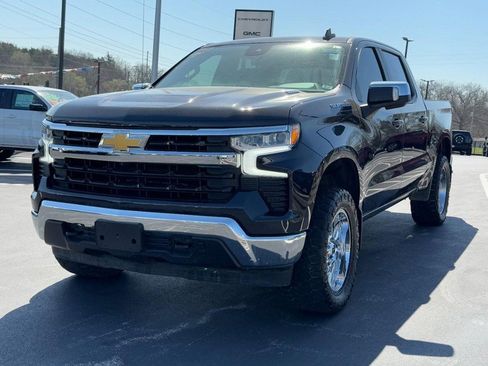 Used 2023 Chevrolet Silverado 1500 LT w/ Safety Package image 9